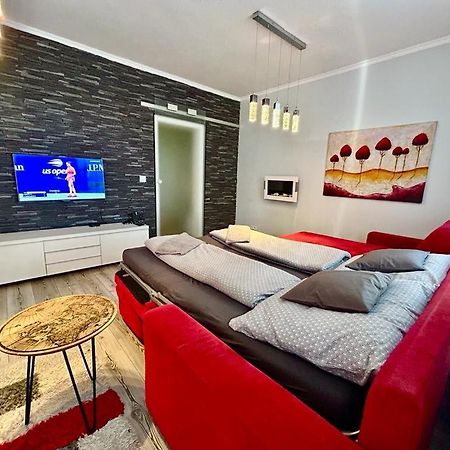 Apartmanik V Tichom Nadvori - Free Parking Bratislava Bagian luar foto